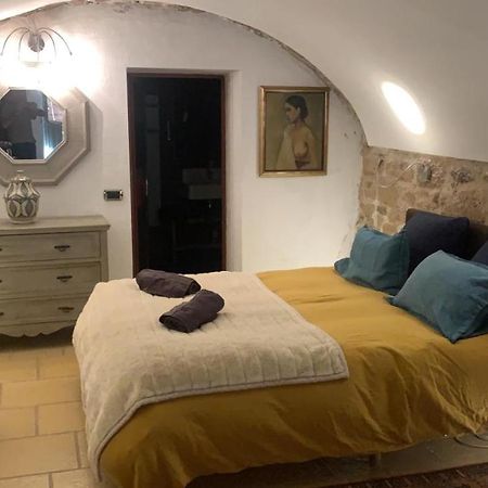 La Villageoise, Chambre Troglodyte Pitoresque Au Coeur Du Village Rognes Esterno foto