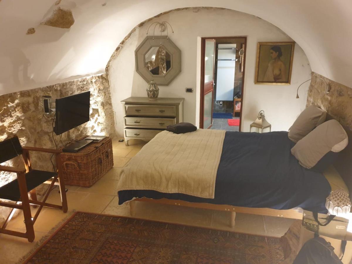 La Villageoise, Chambre Troglodyte Pitoresque Au Coeur Du Village Rognes Esterno foto