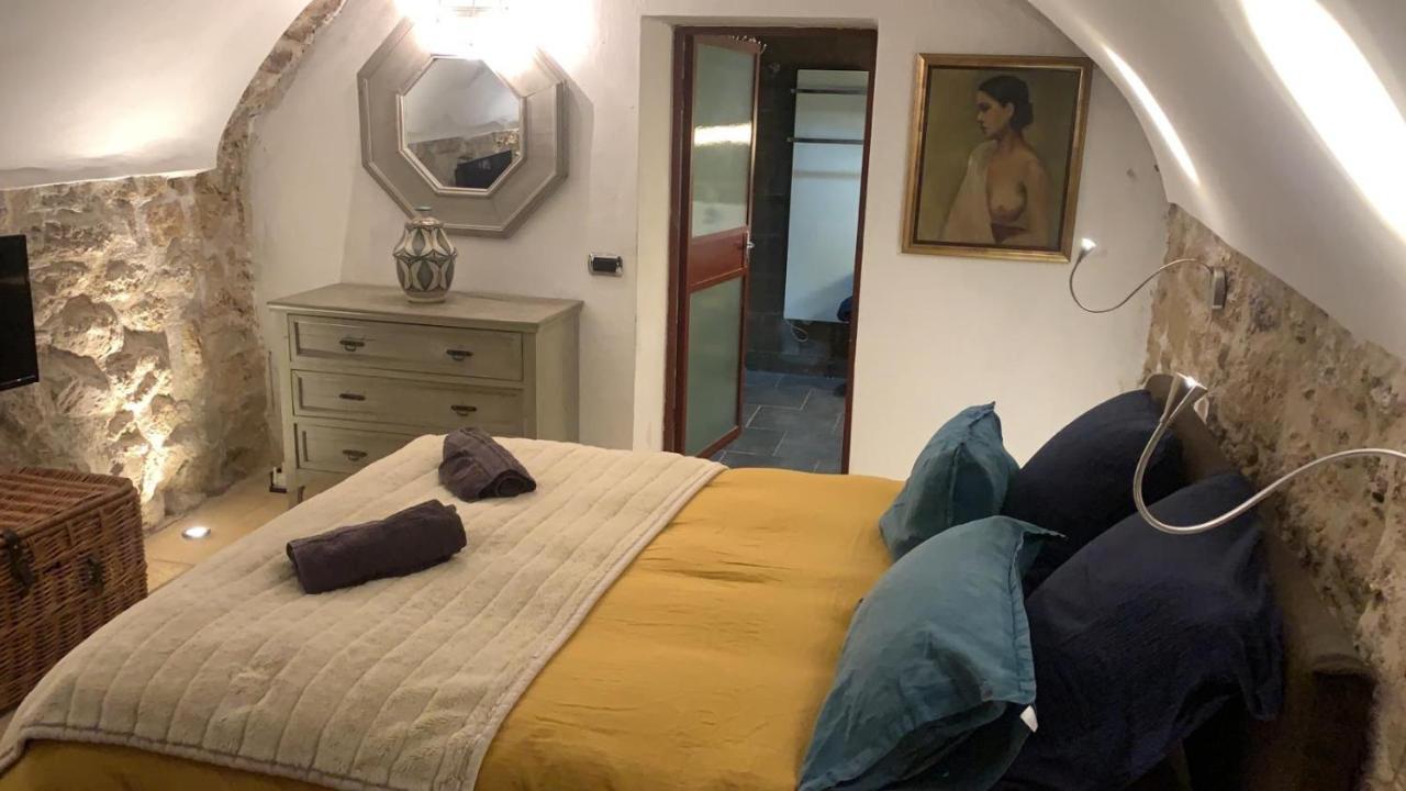 La Villageoise, Chambre Troglodyte Pitoresque Au Coeur Du Village Rognes Esterno foto