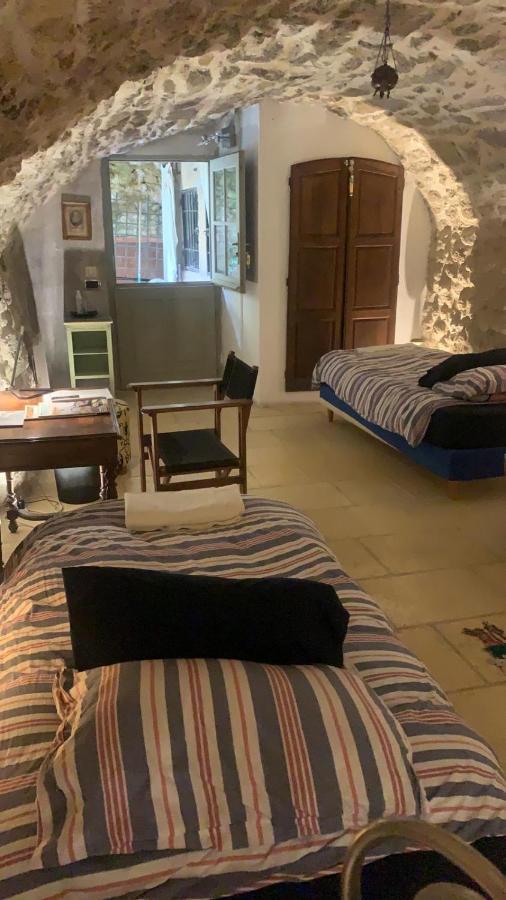 La Villageoise, Chambre Troglodyte Pitoresque Au Coeur Du Village Rognes Esterno foto